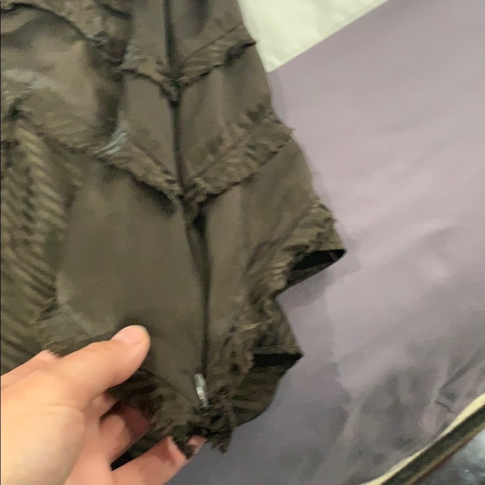 Bundle Danier silk tank tops - Picture 5 of 8
